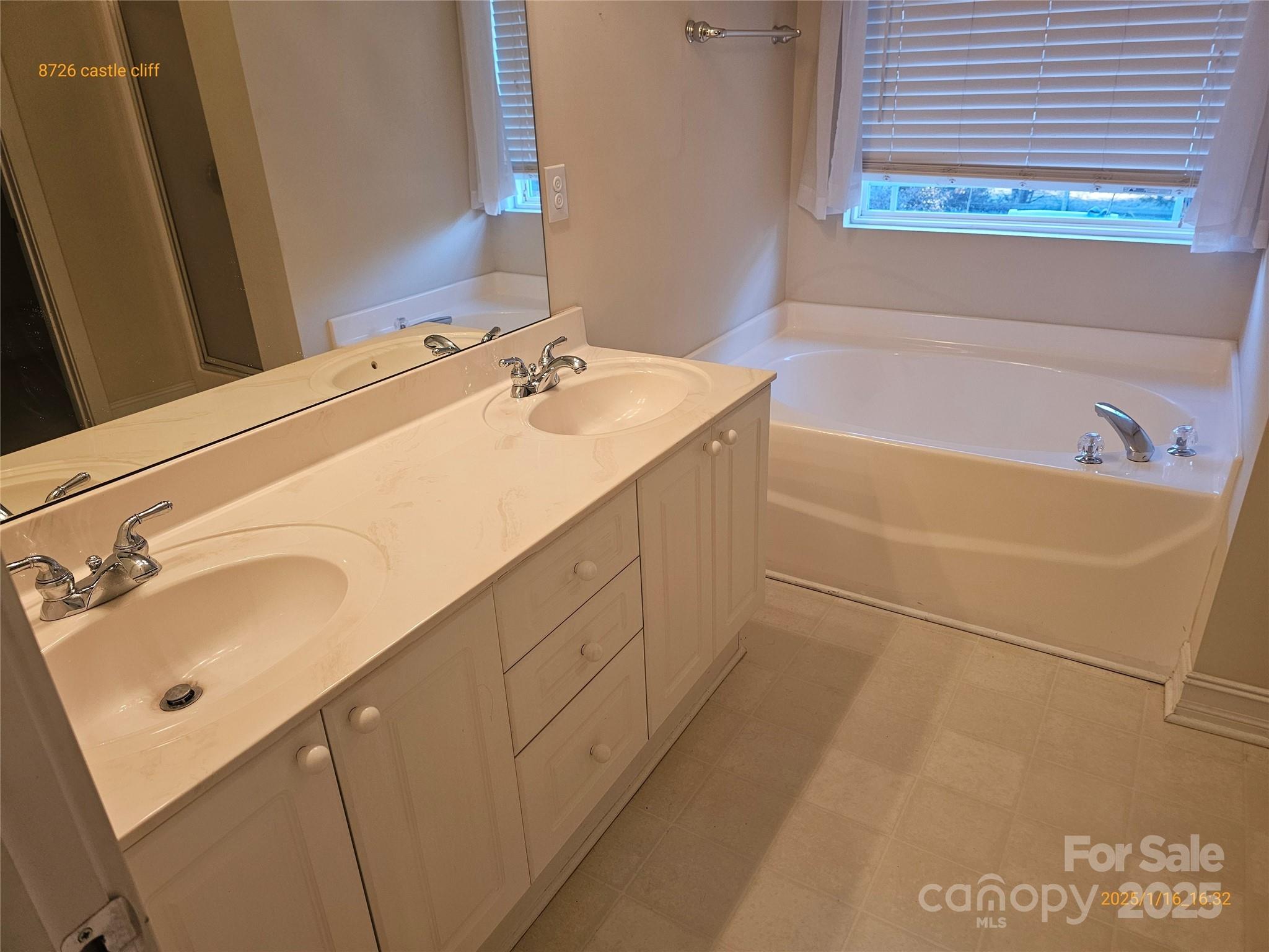 Castle Cliff - Residential