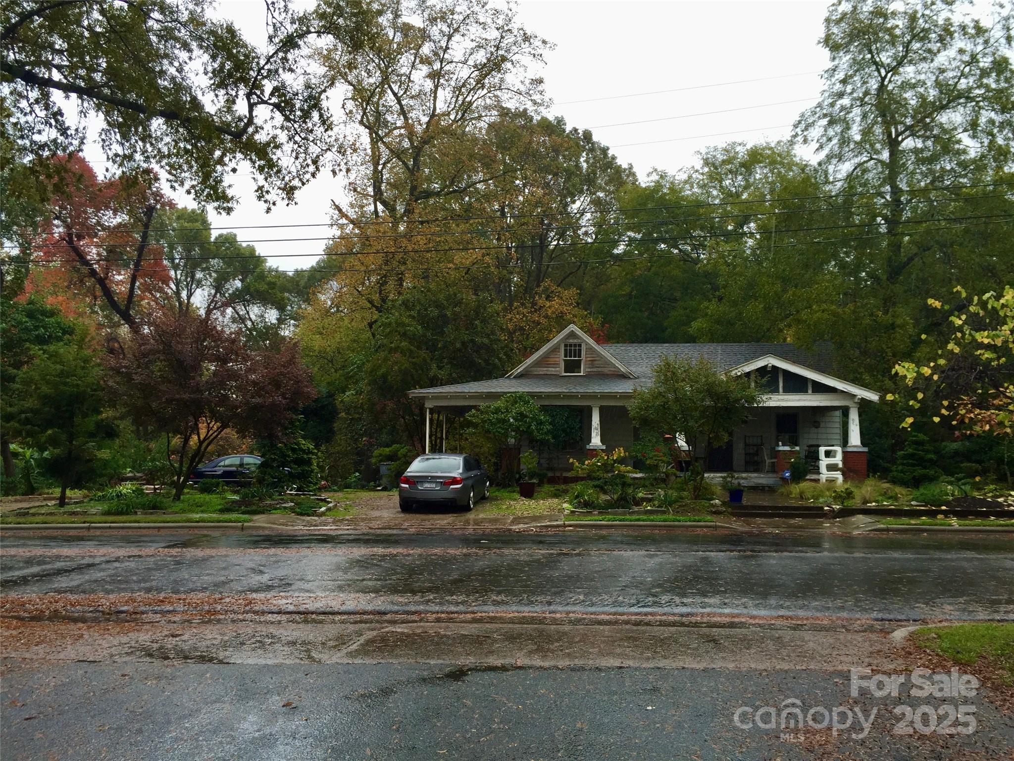 4311 Commonwealth Avenue