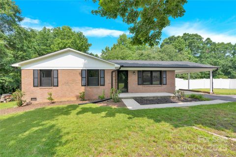 2323 Brookwood Road Lincolnton NC 28092