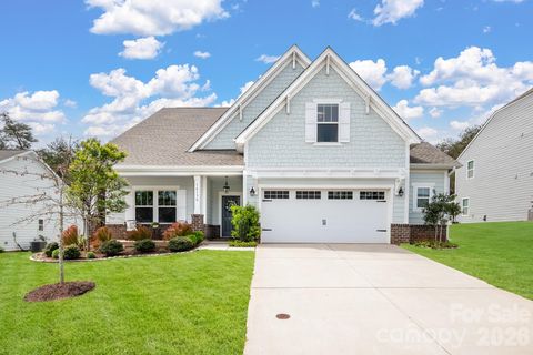 Photo of 16136 Commodore Drive, Lancaster, SC 29720 (MLS # 4365715)