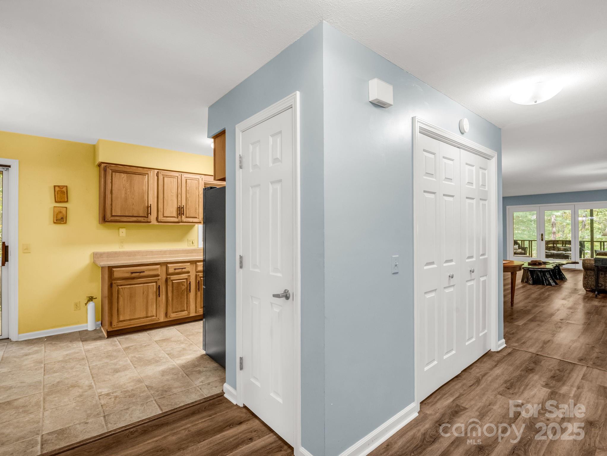 405 N Scarlet Oak Lane