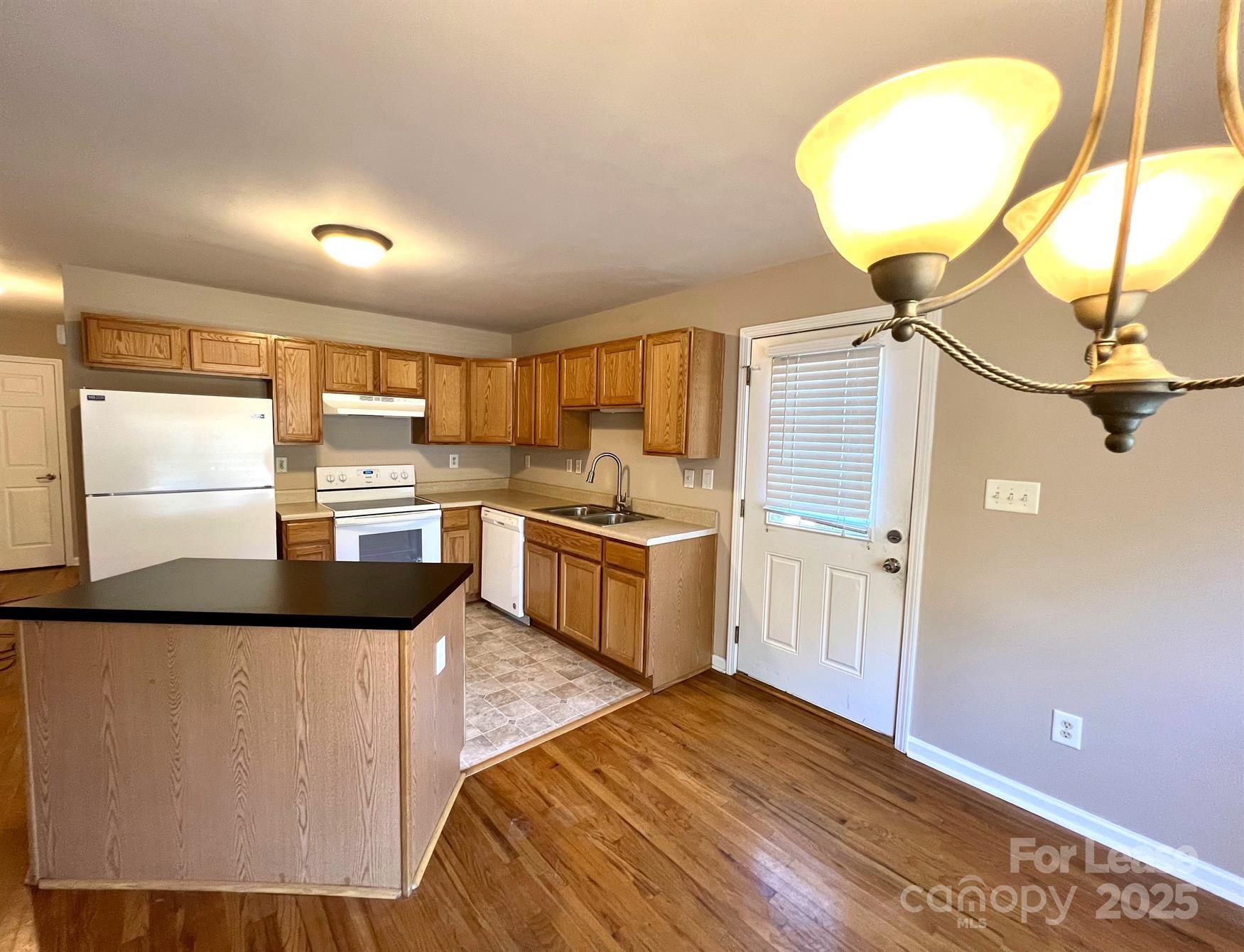 Elliott Acres - Residential Lease