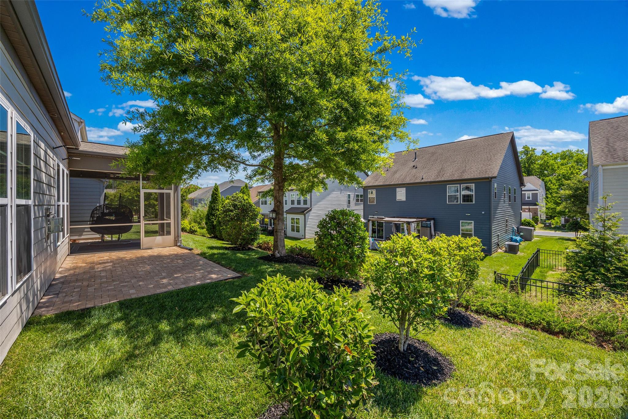 Oakland Pointe - Residential