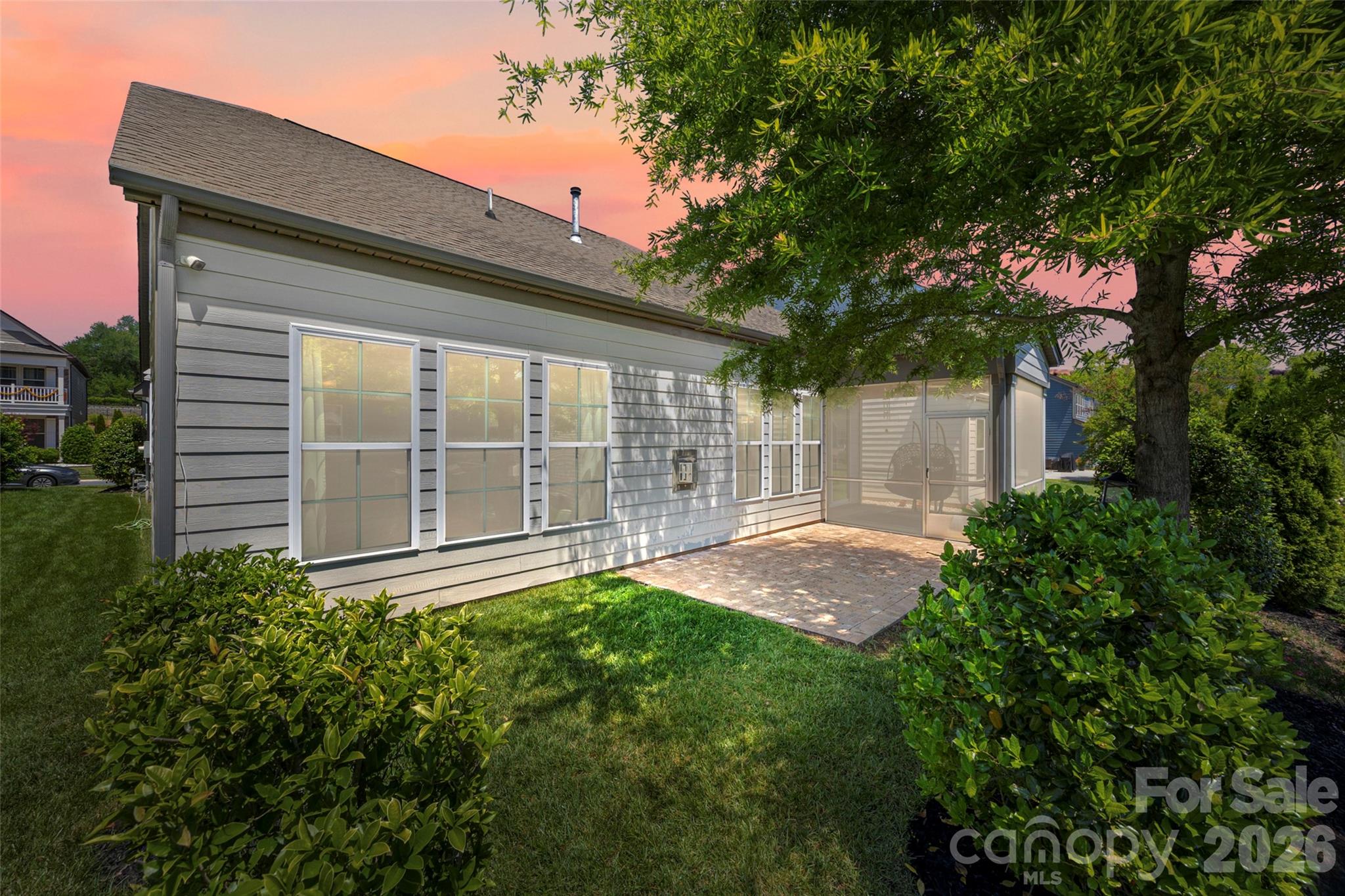 Oakland Pointe - Residential