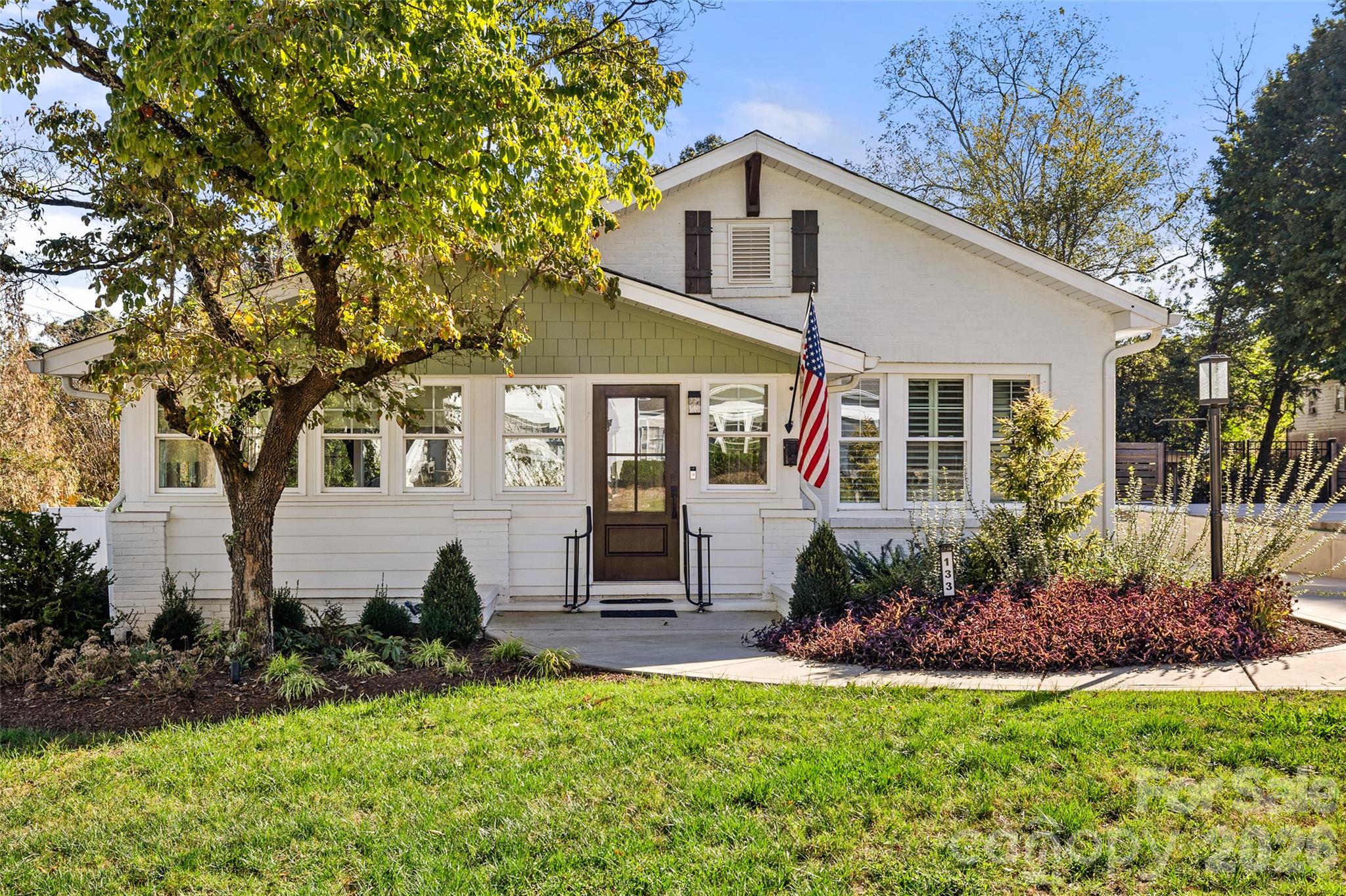 133 W Glendale Avenue