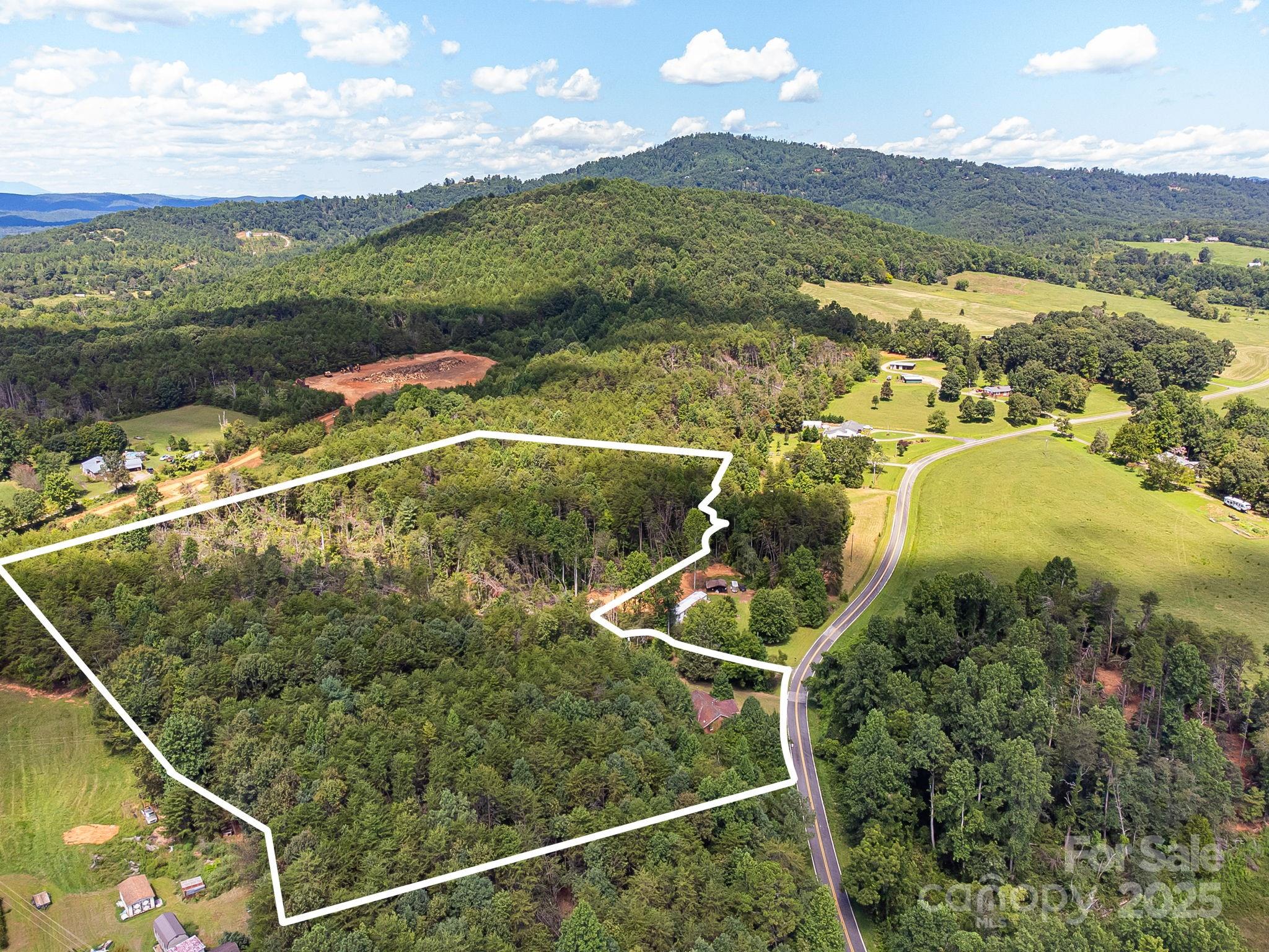 211 Luckadoo Road