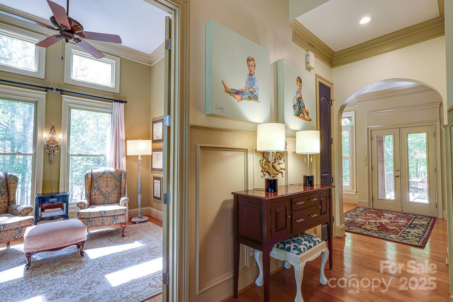2504 White Thorne Lane