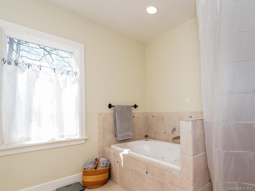 Alexander Crest - Residential