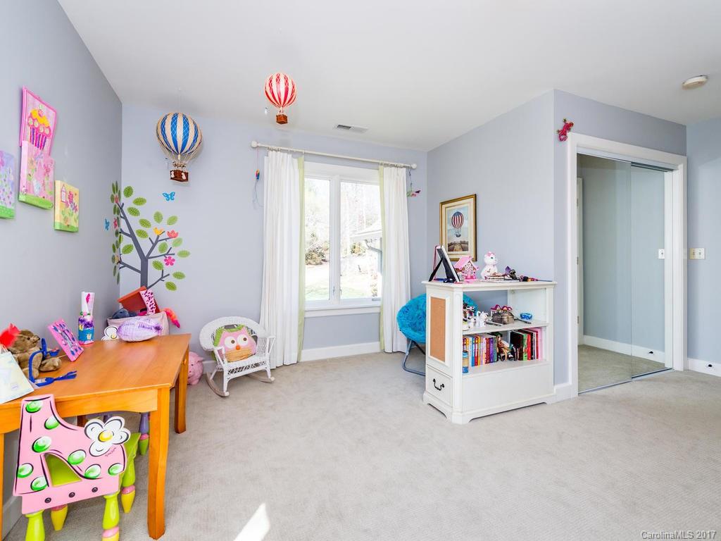 Alexander Crest - Residential