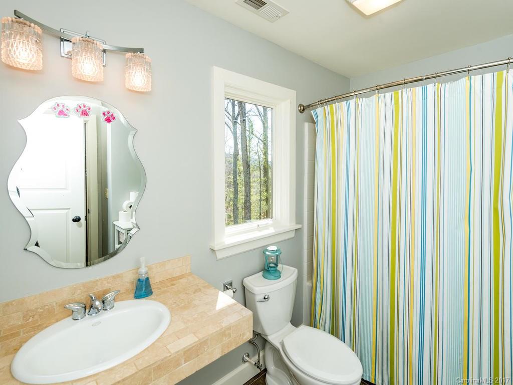 Alexander Crest - Residential