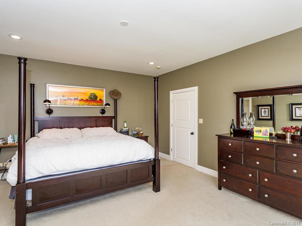 Alexander Crest - Residential