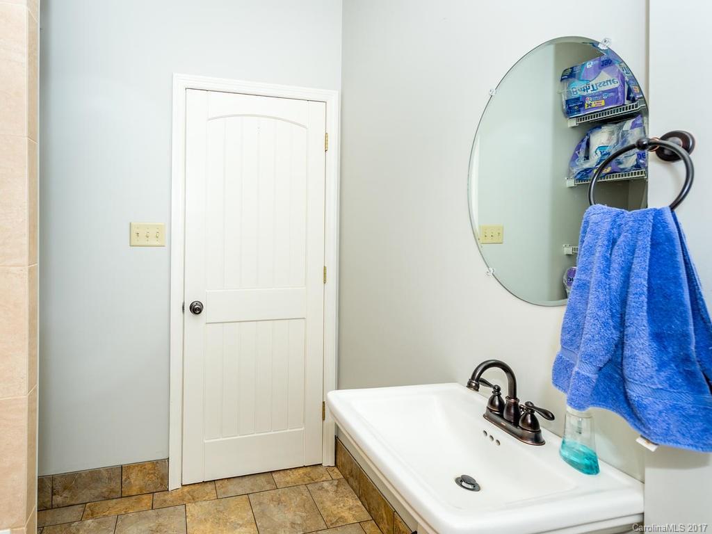 Alexander Crest - Residential