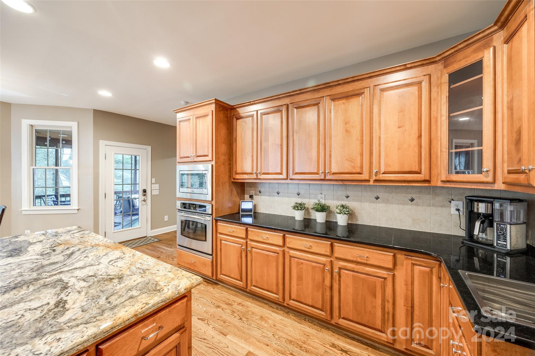 Lake Shore - Residential