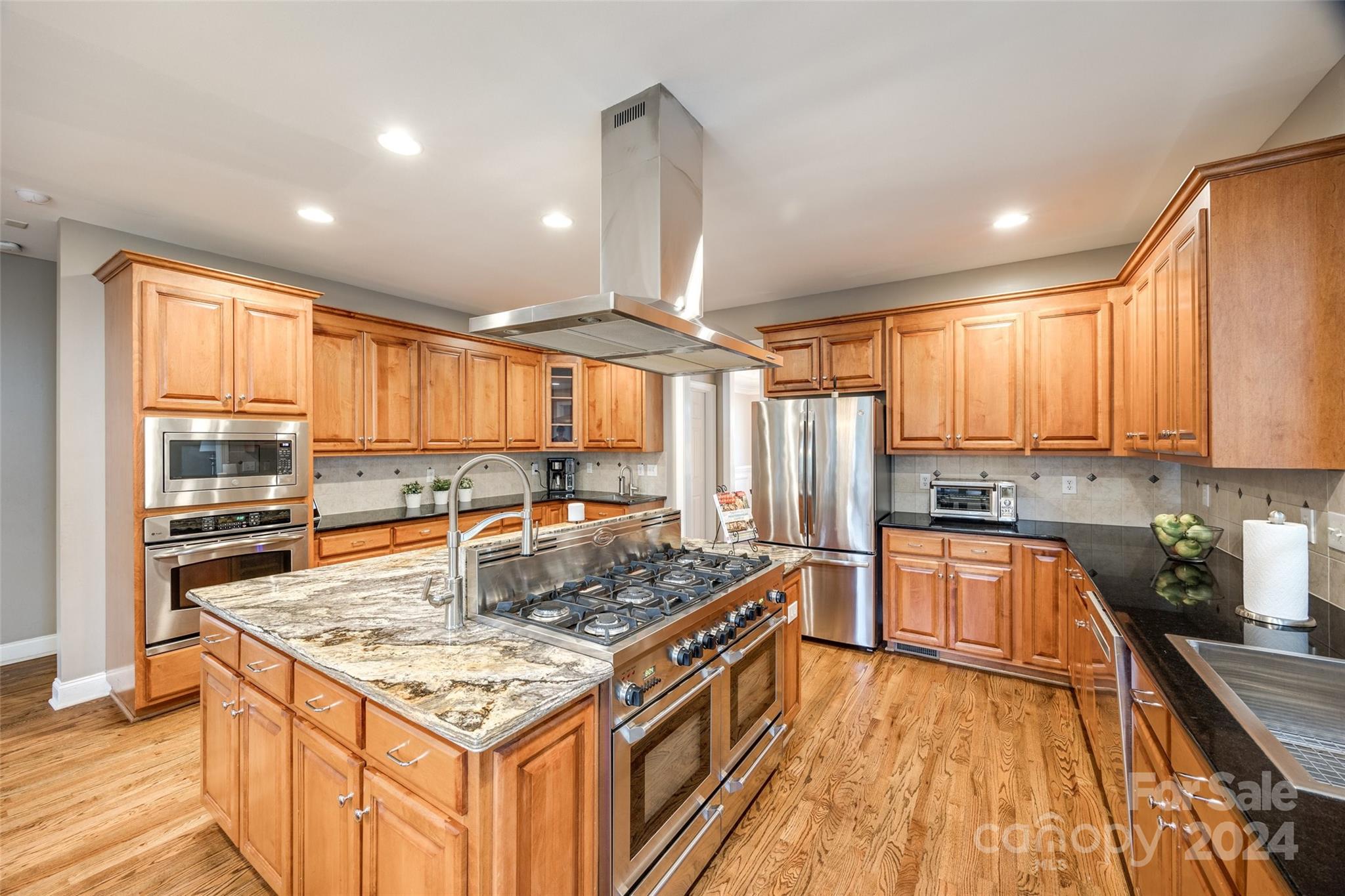 Lake Shore - Residential