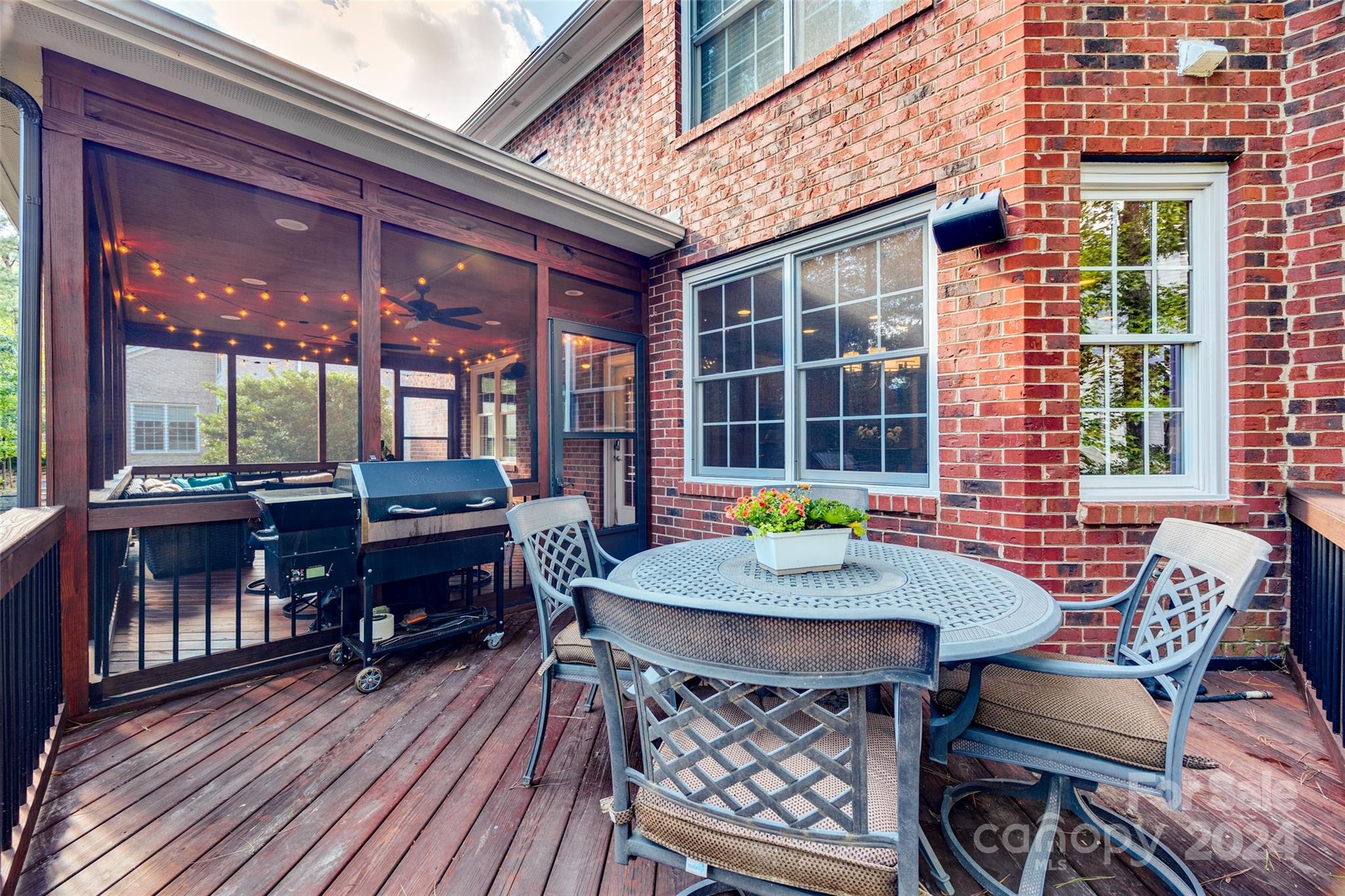 Lake Shore - Residential