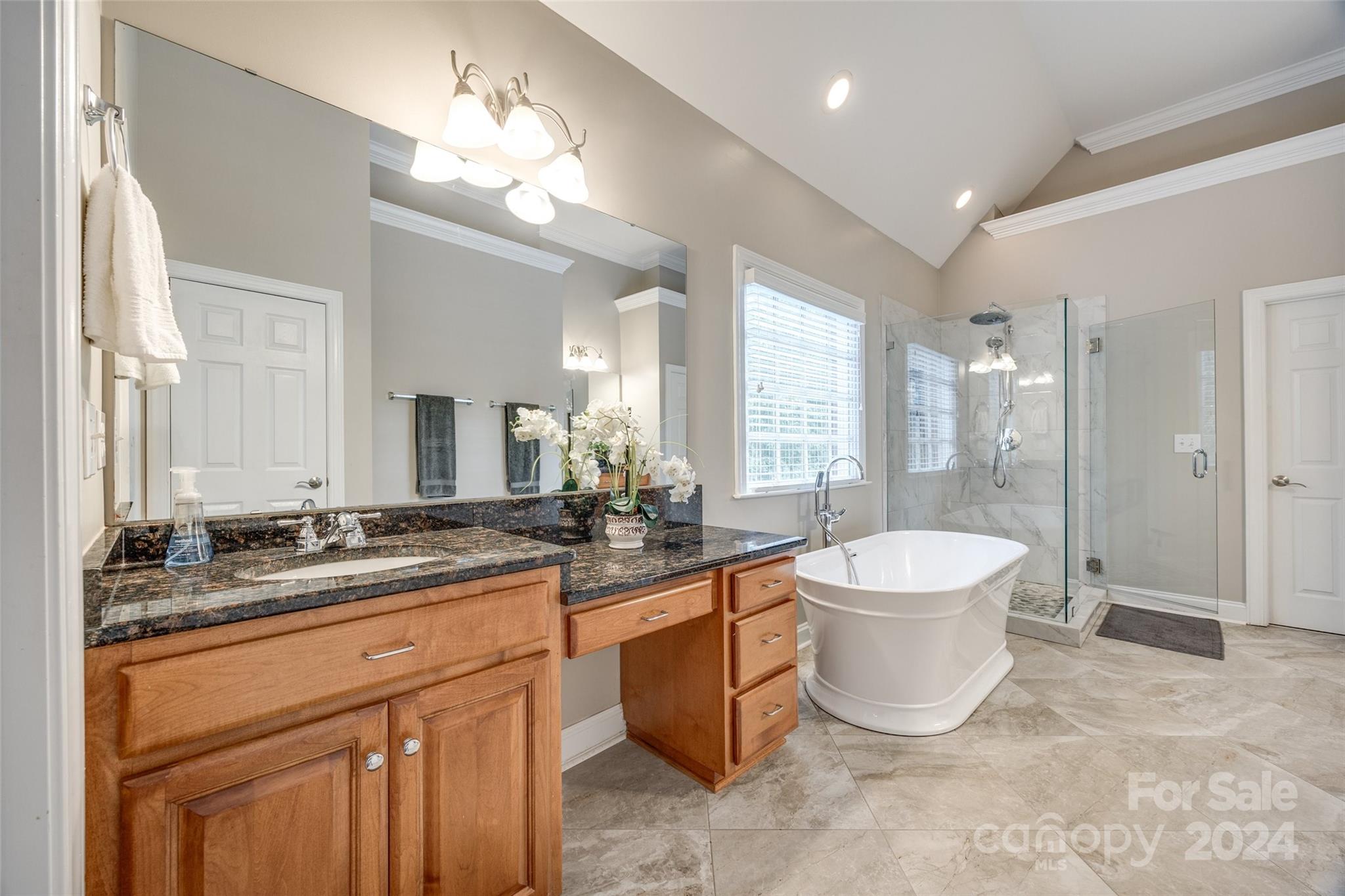 Lake Shore - Residential