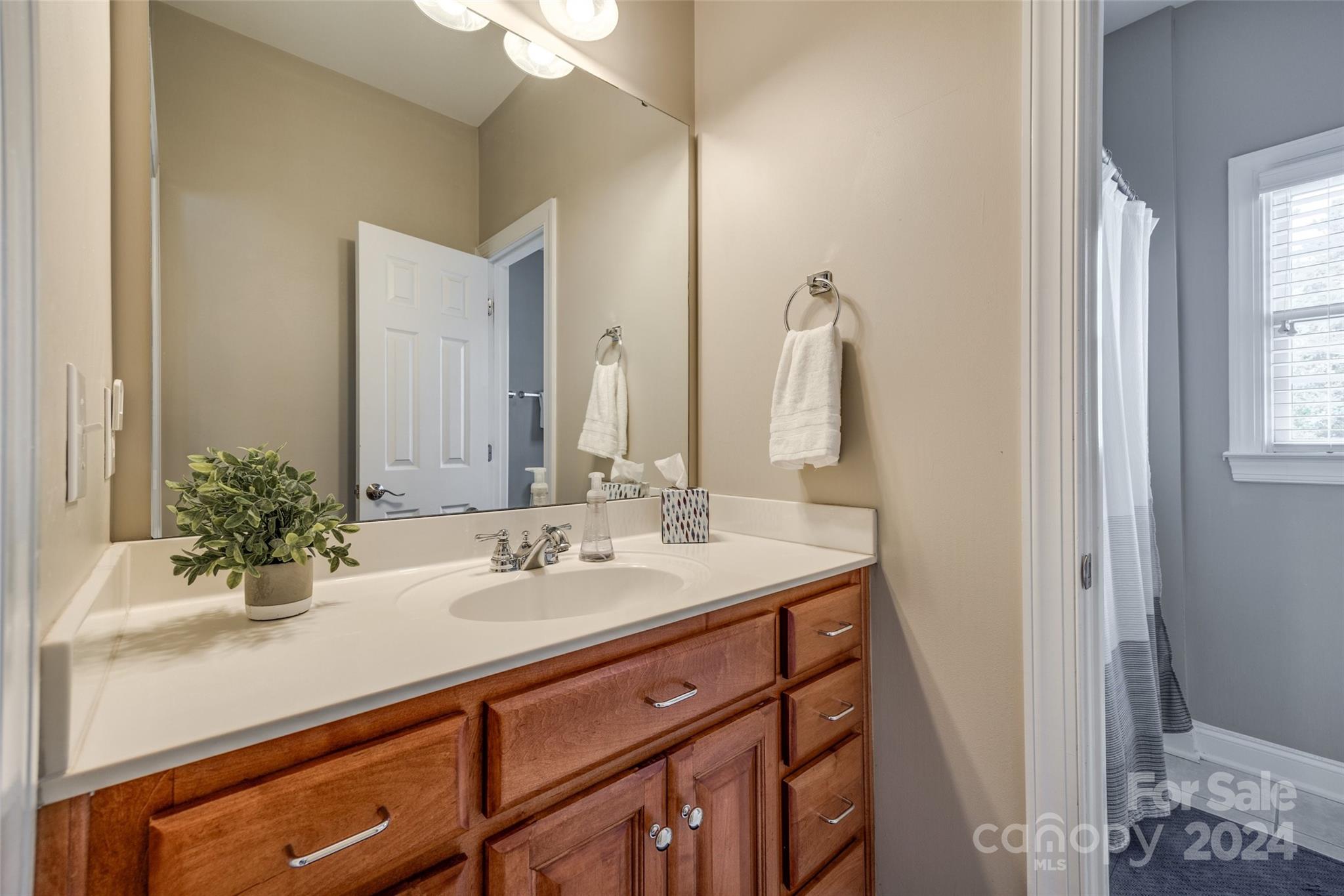 Lake Shore - Residential