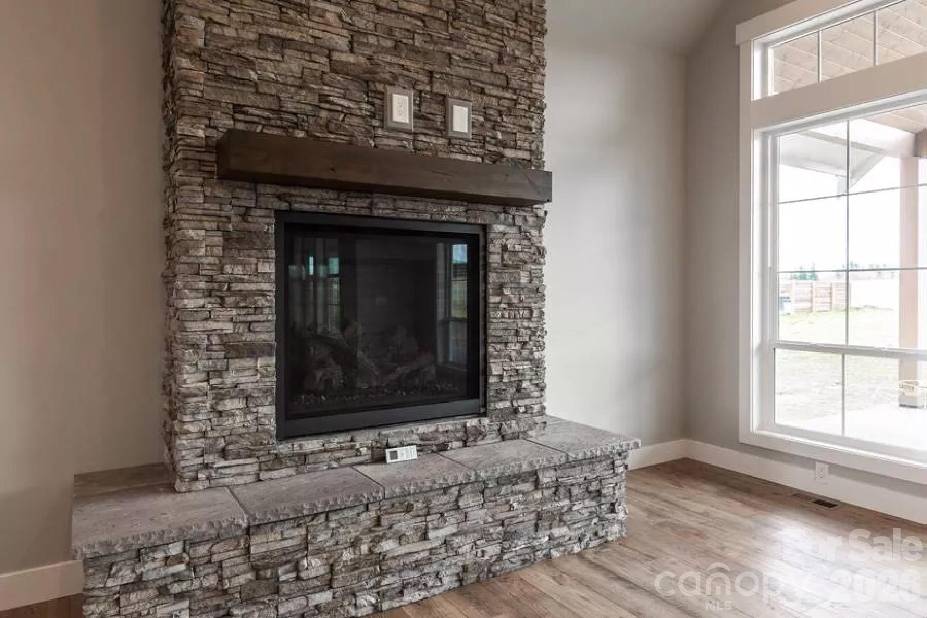 Waterfront Harbor - Residential