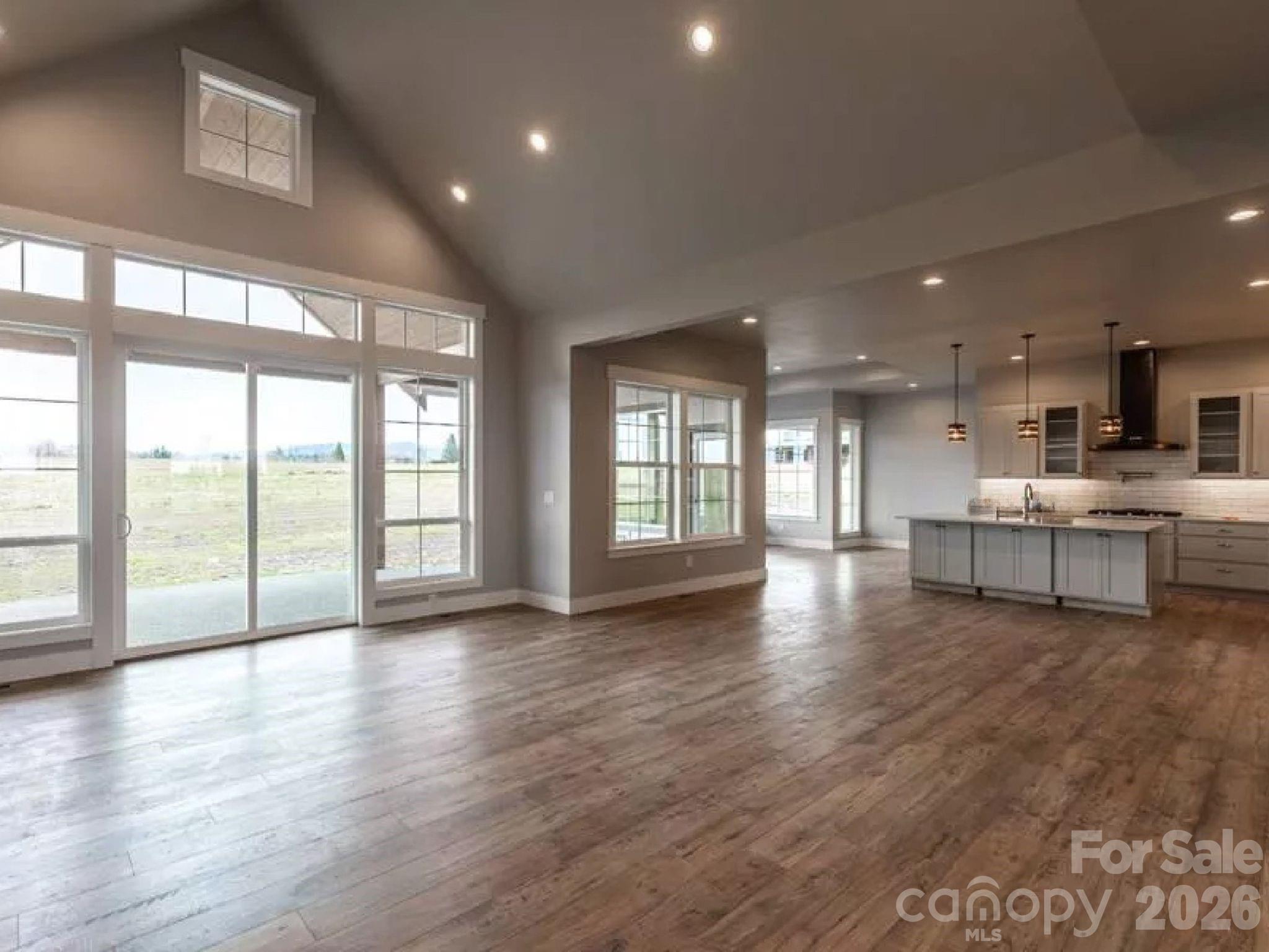 Waterfront Harbor - Residential