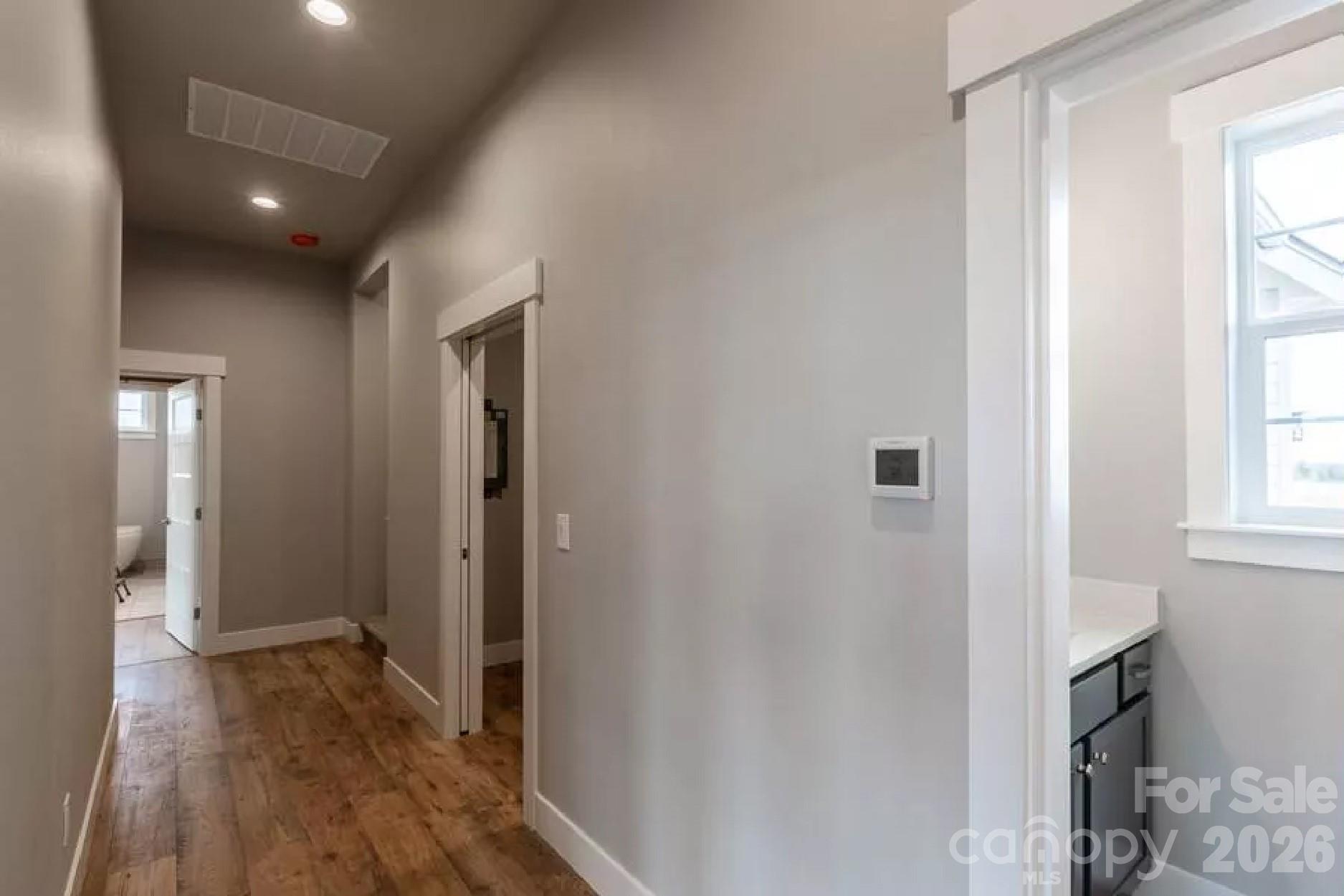 Waterfront Harbor - Residential