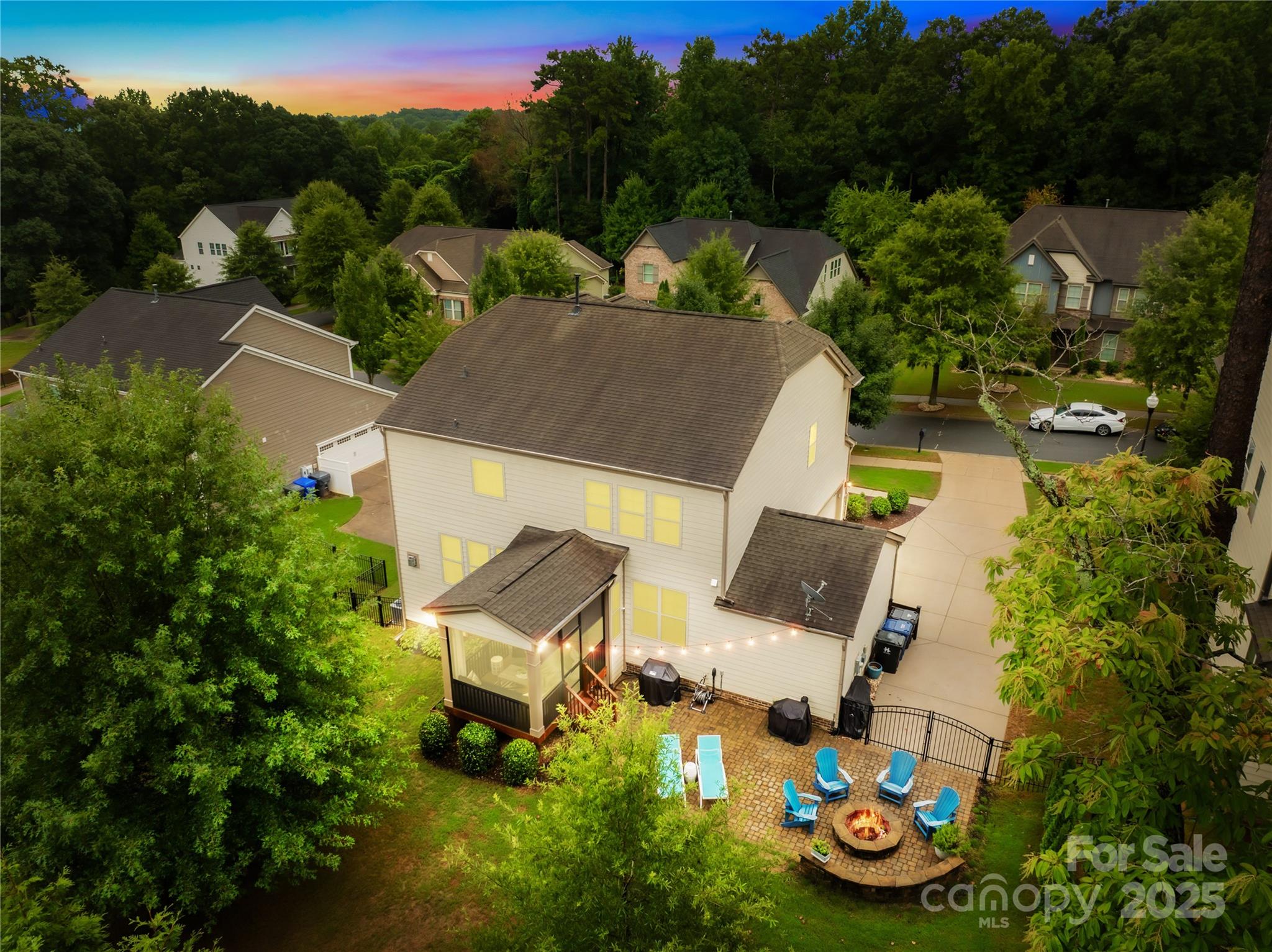 5112 Ingleburn Lane