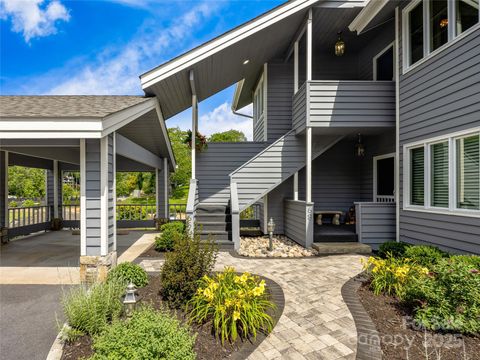 66 Country Club Village Drive Lake Toxaway NC 28747
