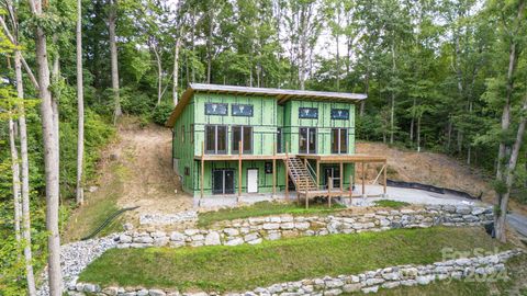 A home in Hendersonville