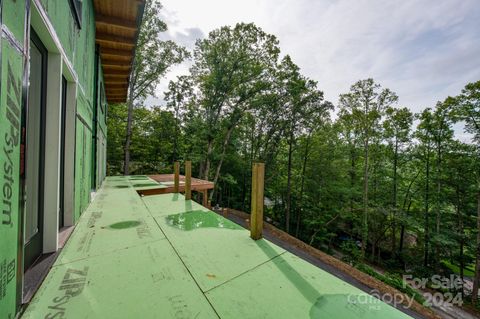 A home in Hendersonville