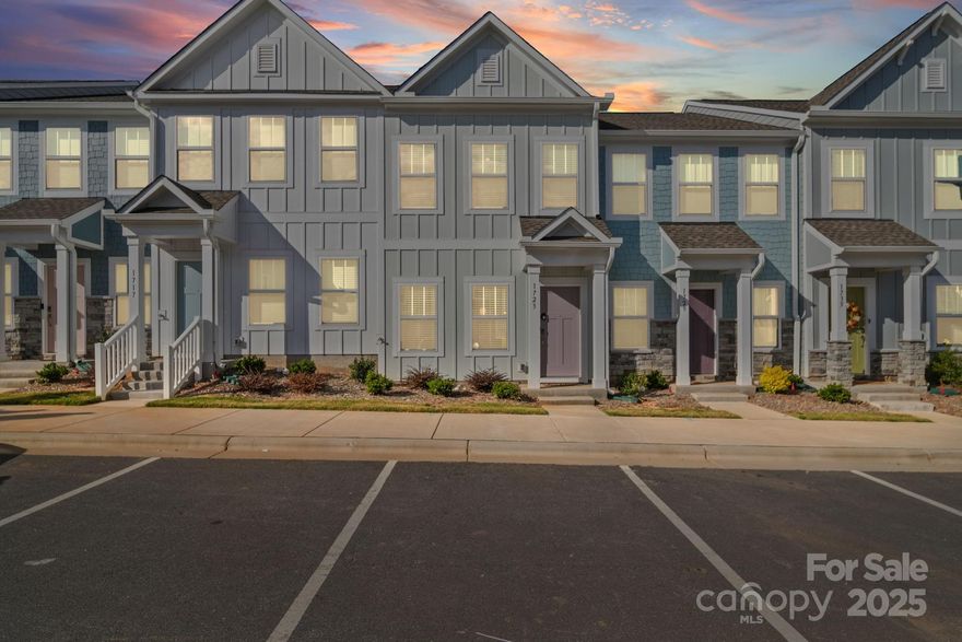 READY TO BE IMPRESSED!  Check out this 2 story townhome that was built in 2024 so you better believe this unit looks brand new. As you walk in the family room you will be invited with all the natural light from the windows that flows into the beautiful kitchen with SS appliances including refrigerator, awesome grey backsplash, kitchen island, pantry with breakfast/dining area plus half bath downstairs. Neutral paint and laminate flooring throughout first floor plus recess lighting.
Second floor has 2 great bedrooms with full bathrooms.
Outside has a oversized patio with storage unit.

Check this unit out today. Has a dog park, street lights and super close to restaurants, major highways, hospitals and so much more.