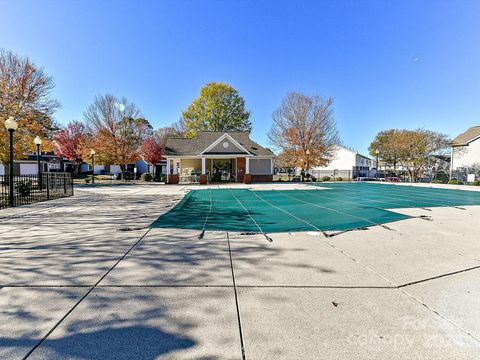 A home in Pineville