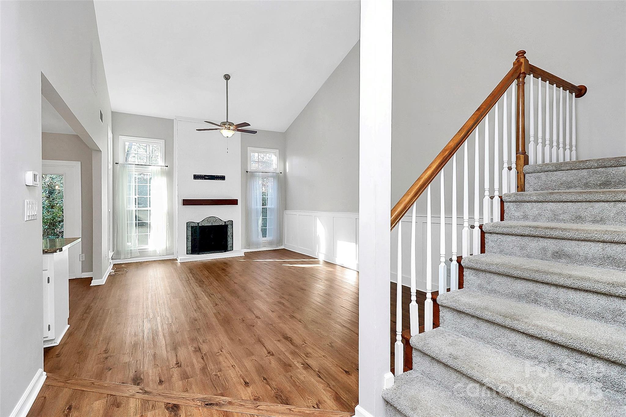 9449 Kings Falls Drive