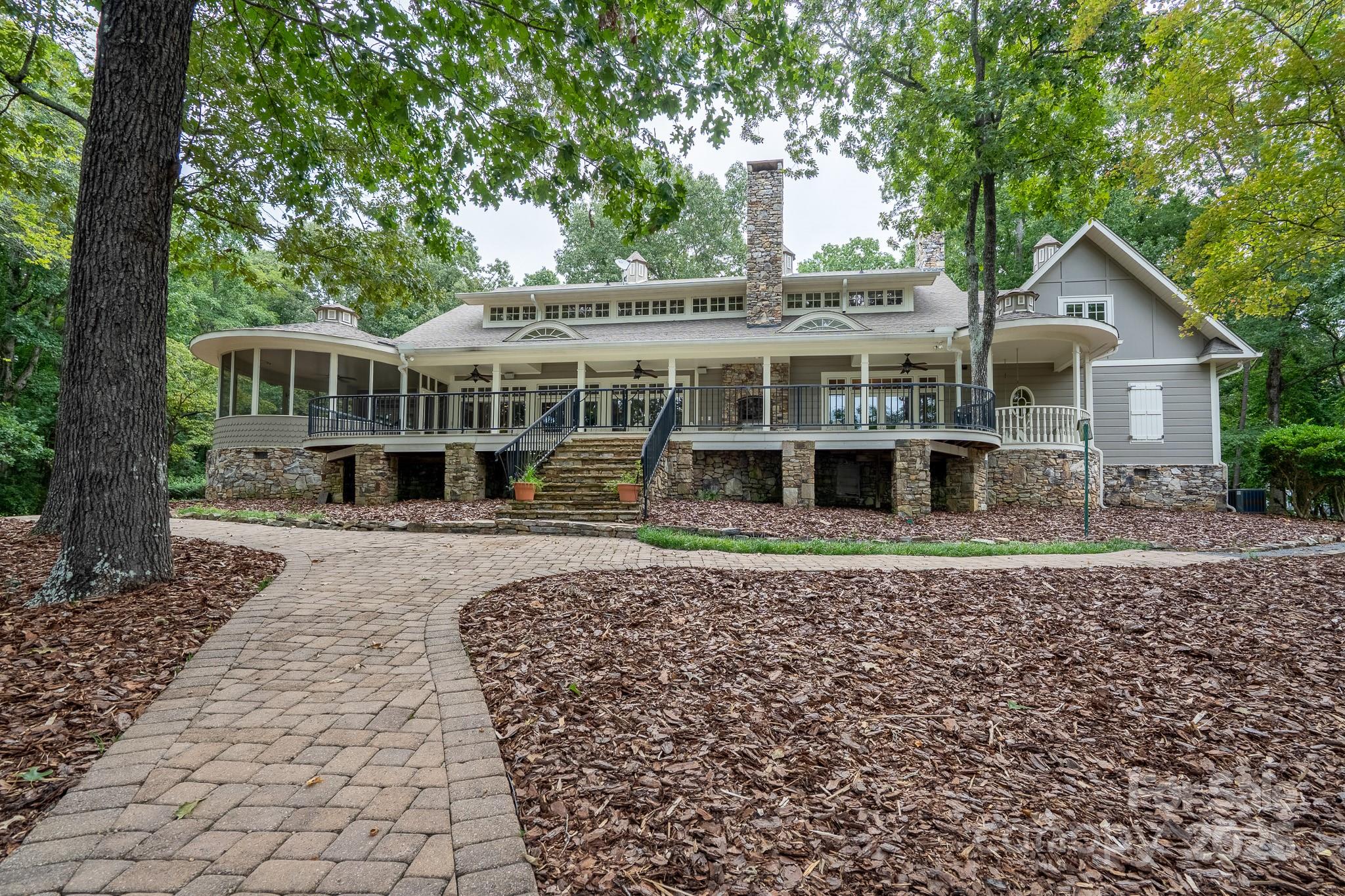 139 Deerfield Lane
