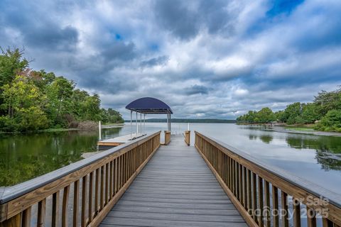 139 Deerfield Lane New London NC 28127