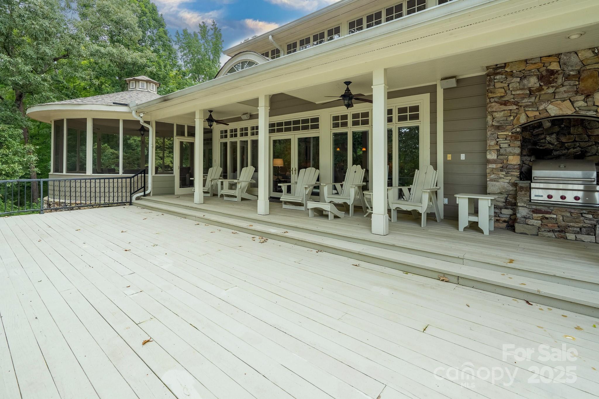 Uwharrie Point - Residential