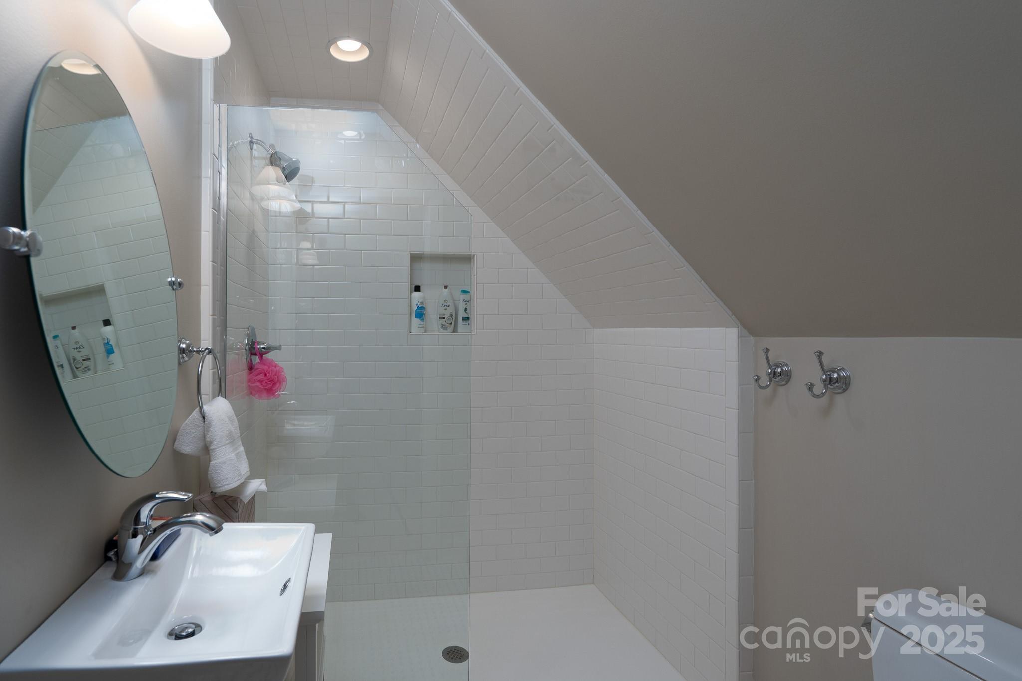 Uwharrie Point - Residential