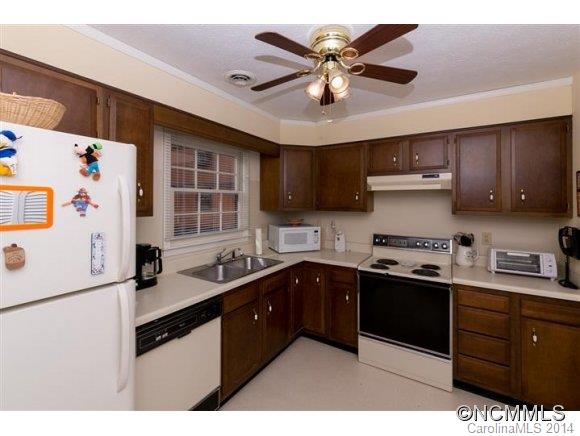 Haywood Manor - Residential