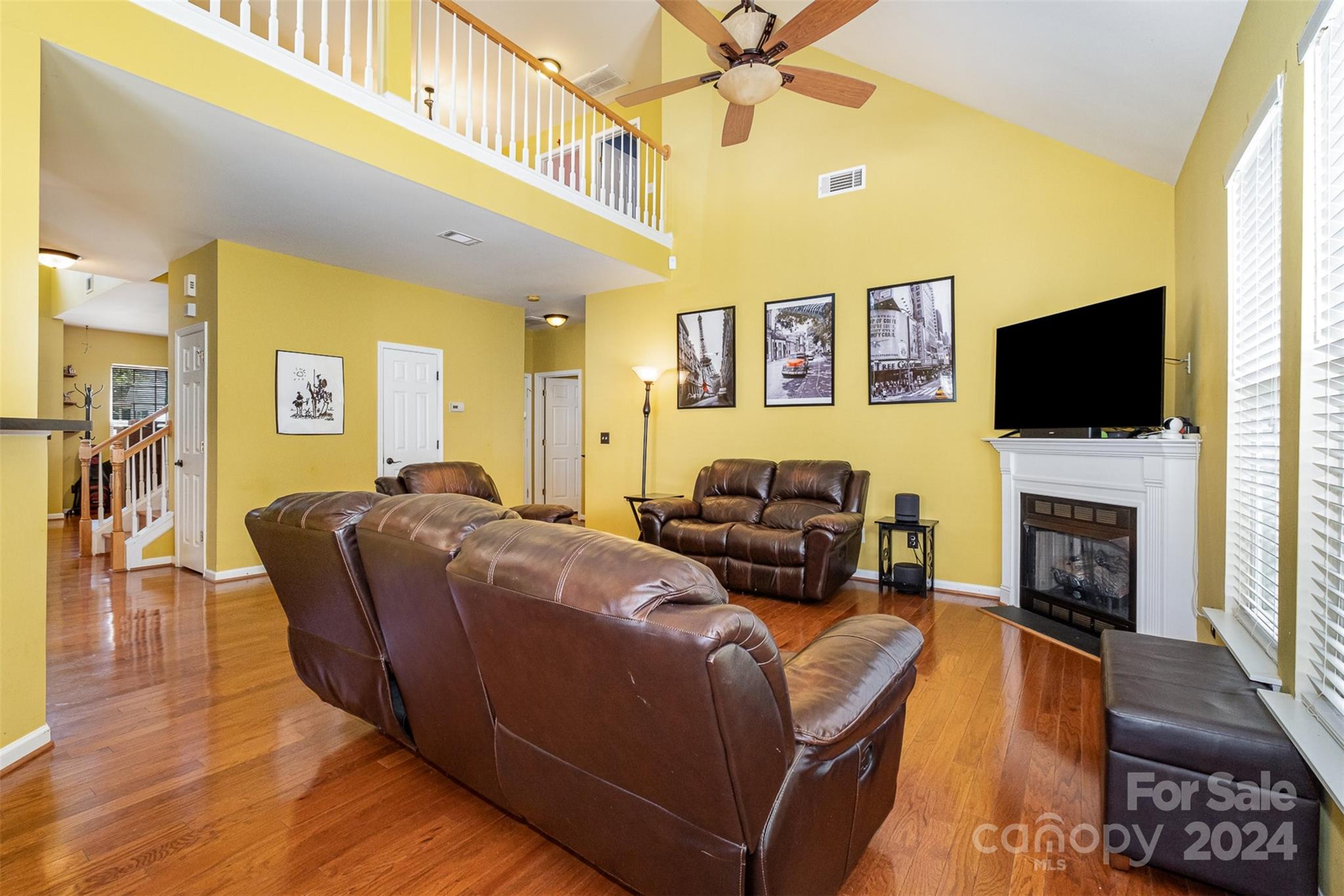 Old Stone Crossing - Residential