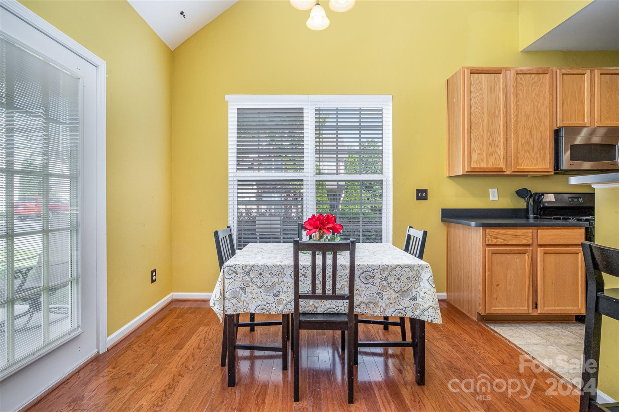 Old Stone Crossing - Residential