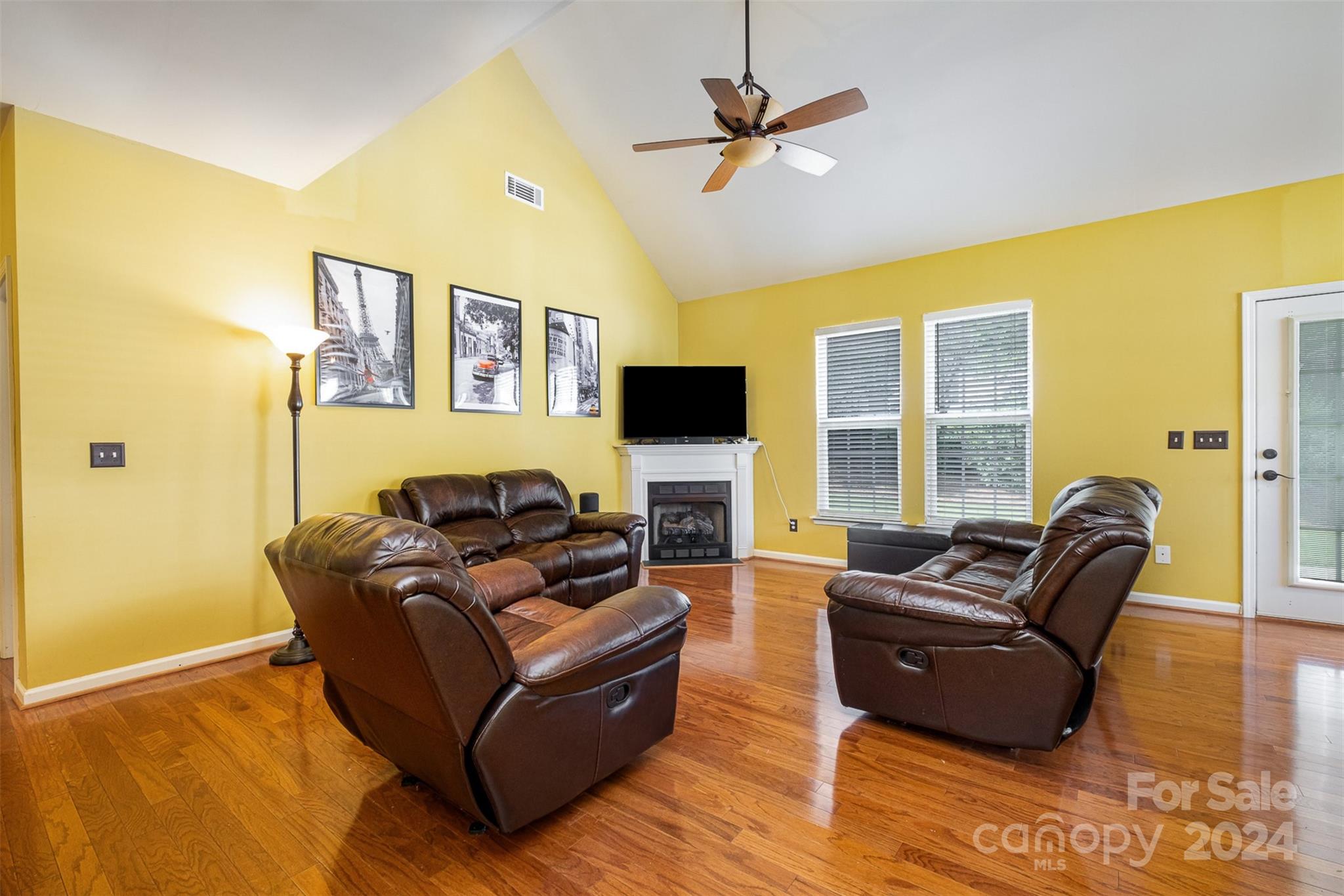 Old Stone Crossing - Residential