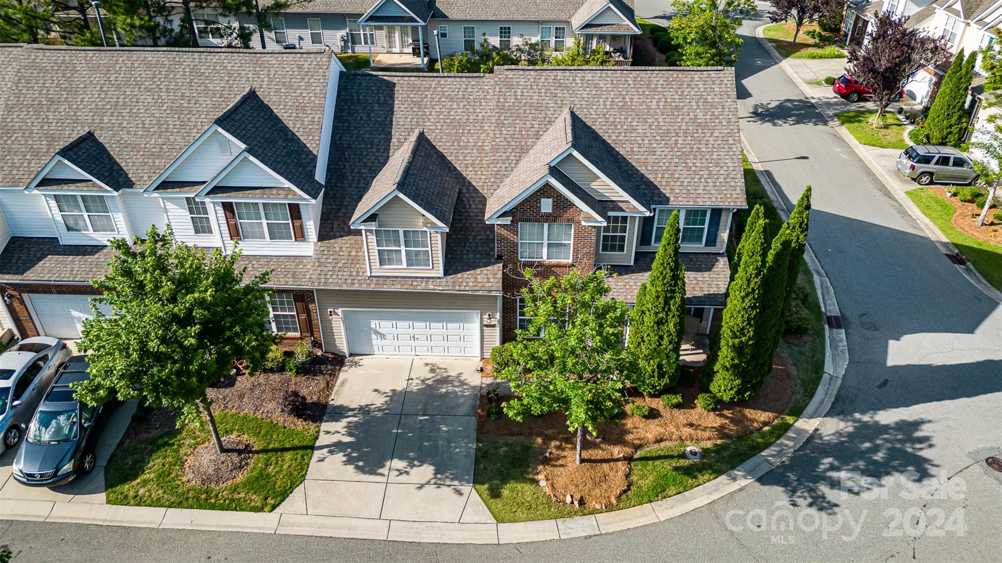 Old Stone Crossing - Residential