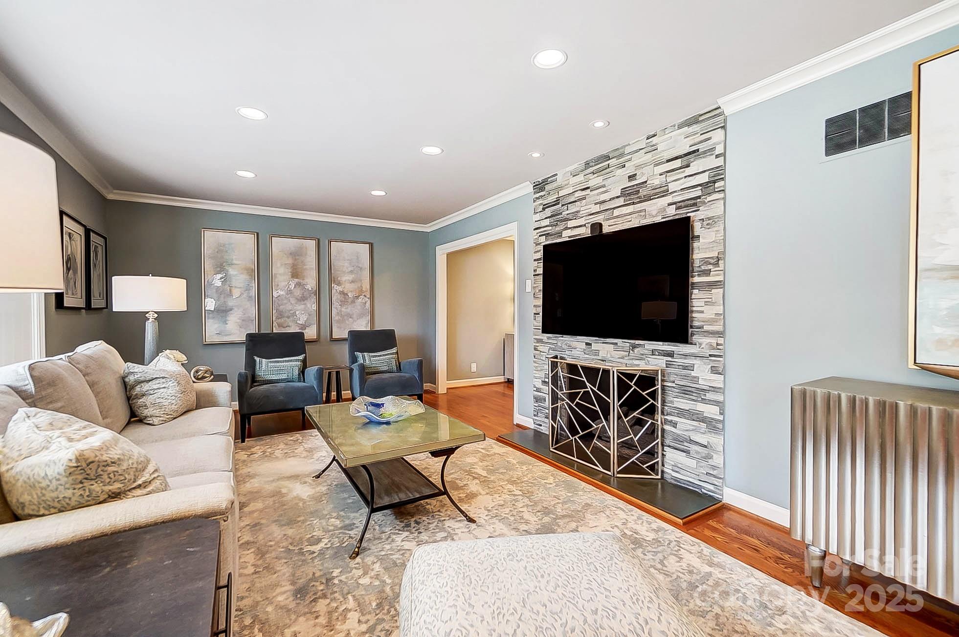 3335 Knob Hill Court