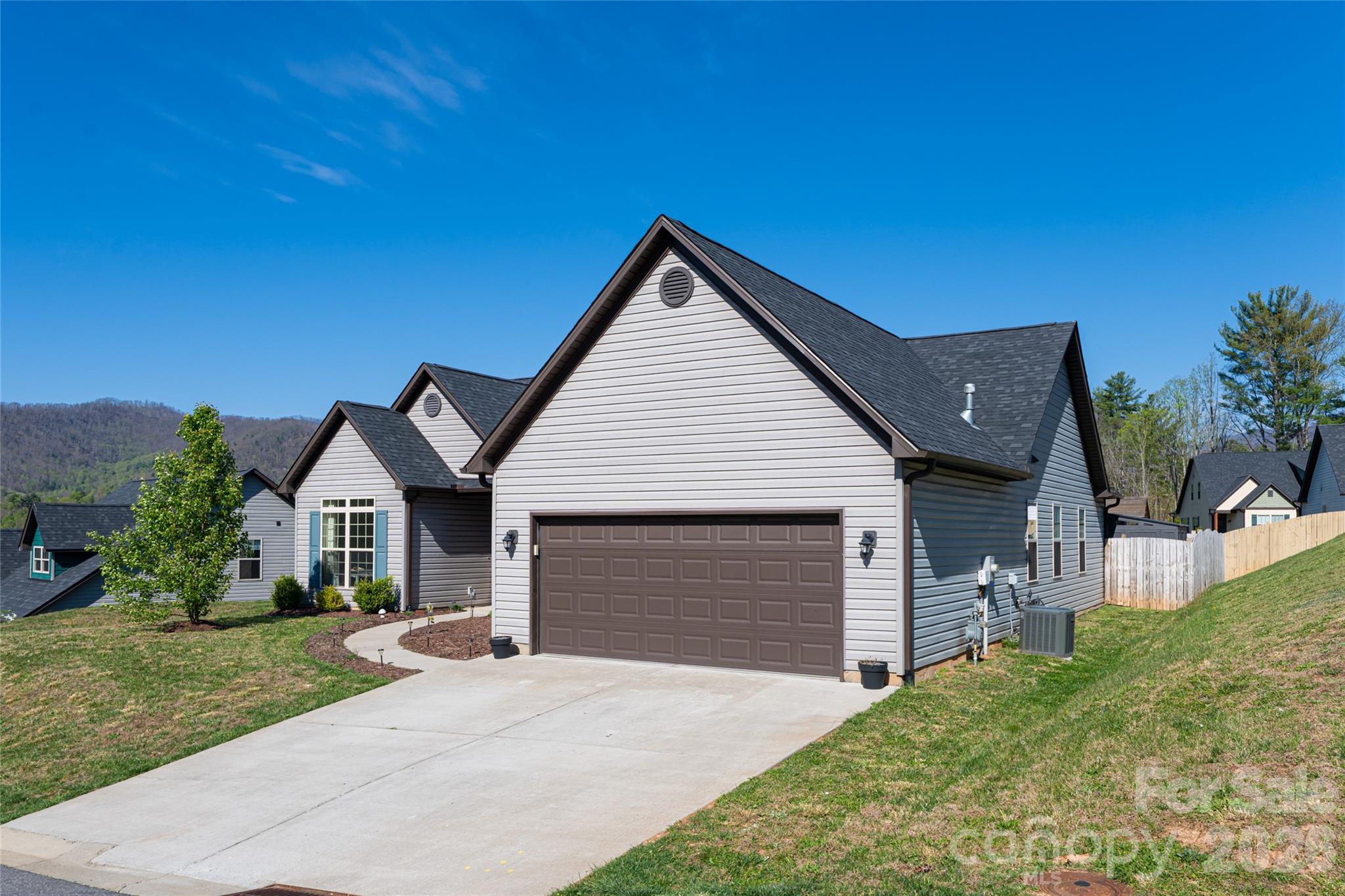 Maple Trace - Residential