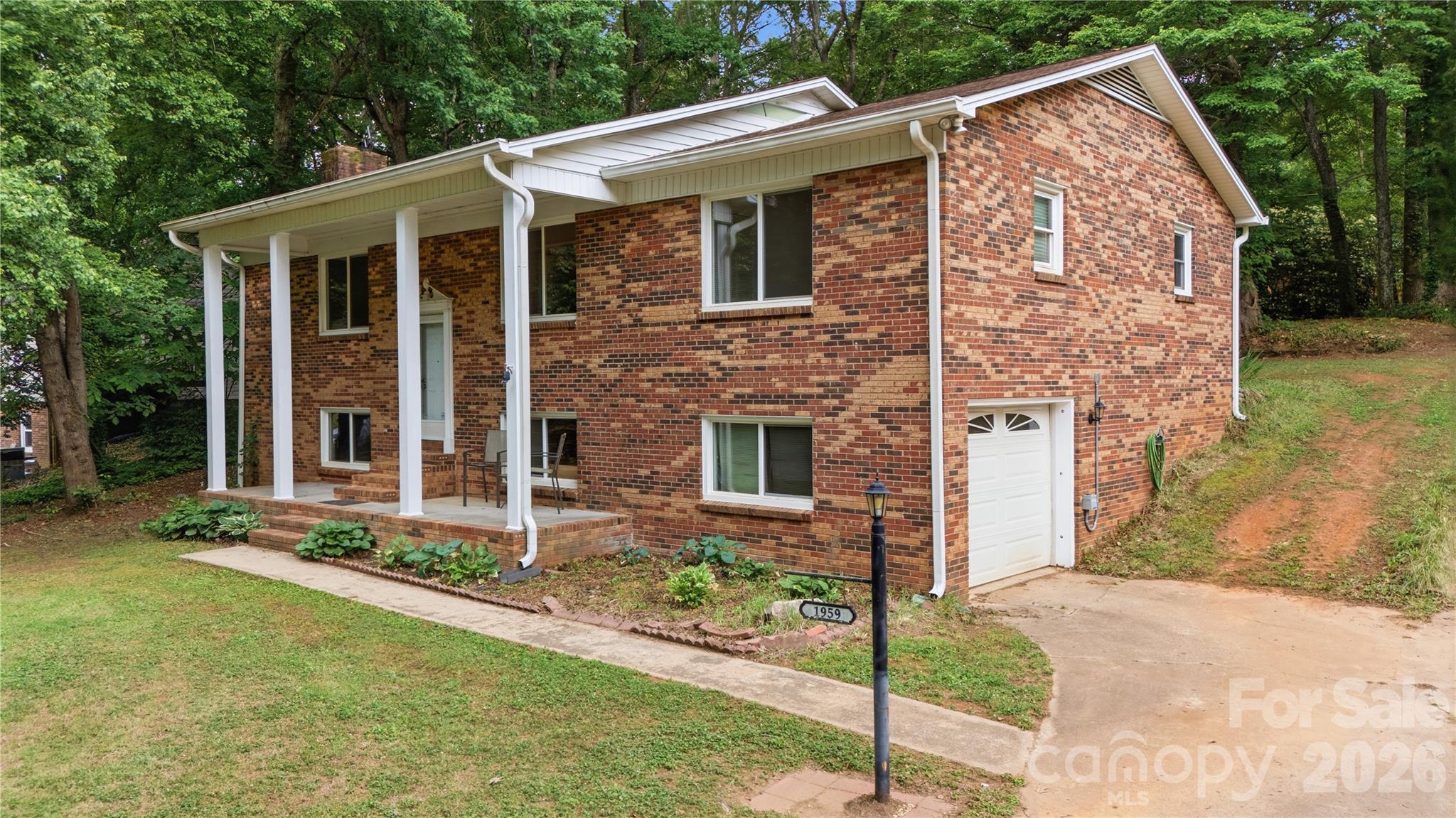 1959 Rock Springs Circle