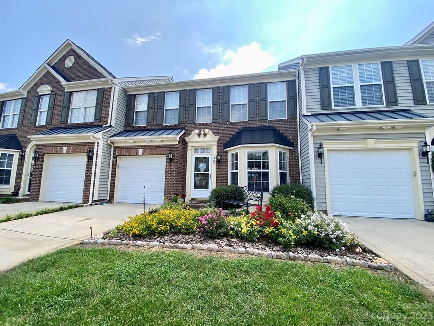 If you looking for lake living then check out this Sunset Point townhome community. This townhome offers a large primary bedroom on the main level with large bathroom and garden tub and shower, Laundry closet on the main level as well. Livingroom has tall vaulted ceiling and a peek through from the kitchen. The upstairs bedrooms are surprisingly large and have walk in closets!  The private back patio area is great for entertaining and full of attractive landscaping for your enjoyment. There is a neighborhood pool, boat storage, and an outdoor pavilion  space overlooking the lake which is a great place for bonfire, picnic, or simply watching the amazing sunsets! Ready to call this home?