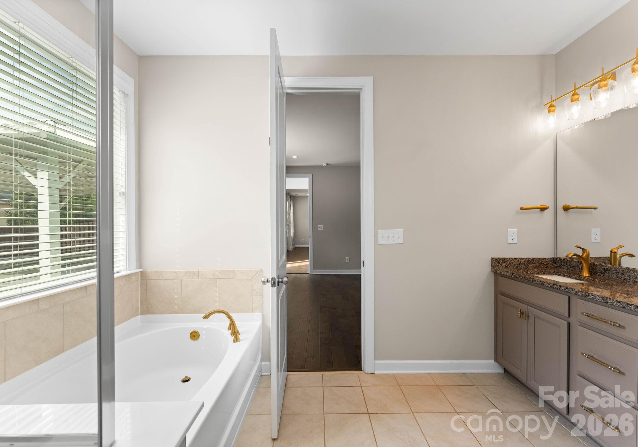 Shelly Woods - Residential