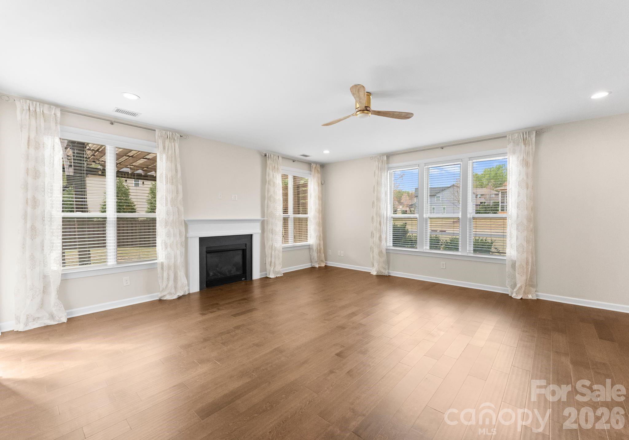 Shelly Woods - Residential