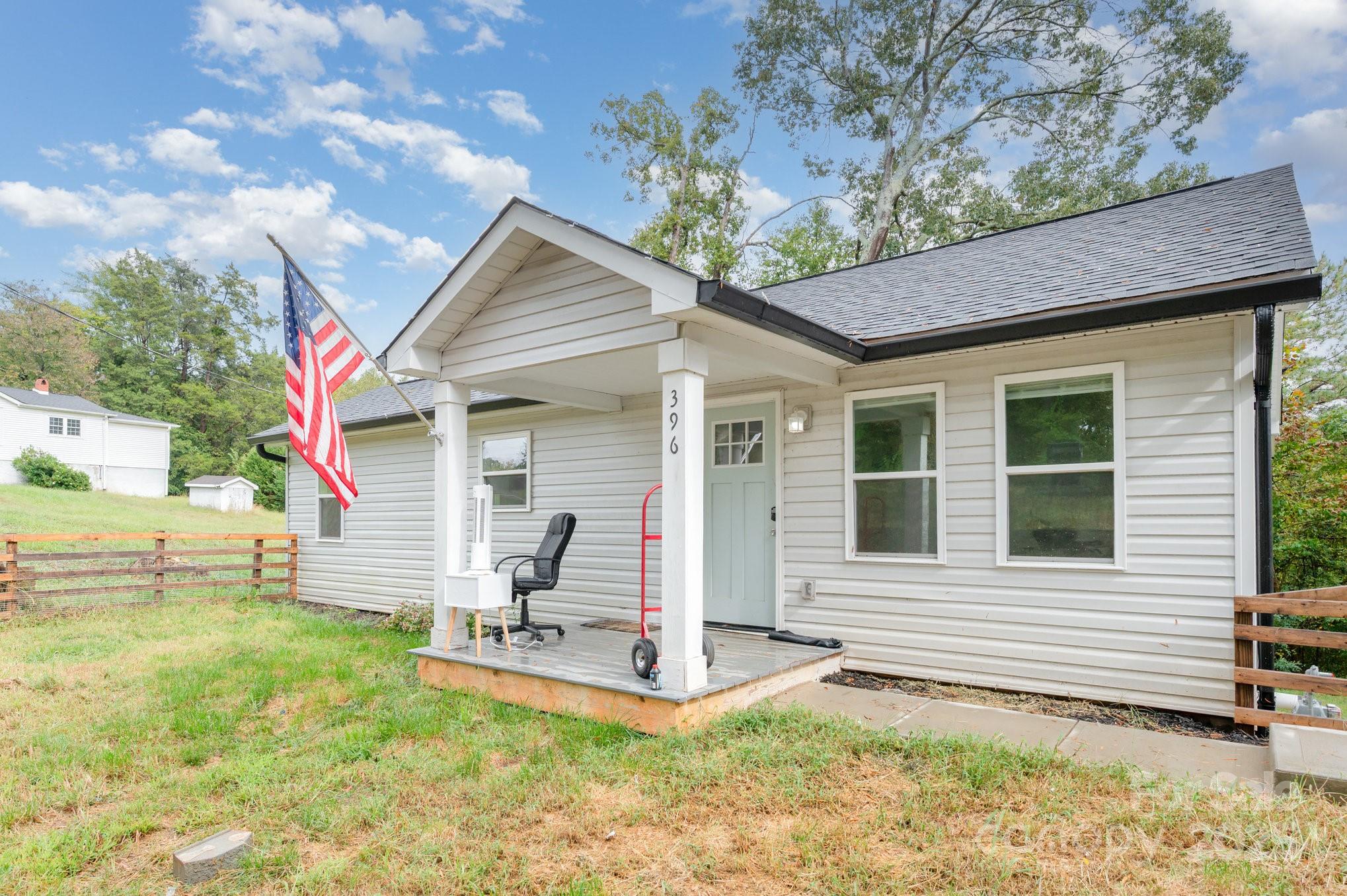 396 Cameron Avenue NE