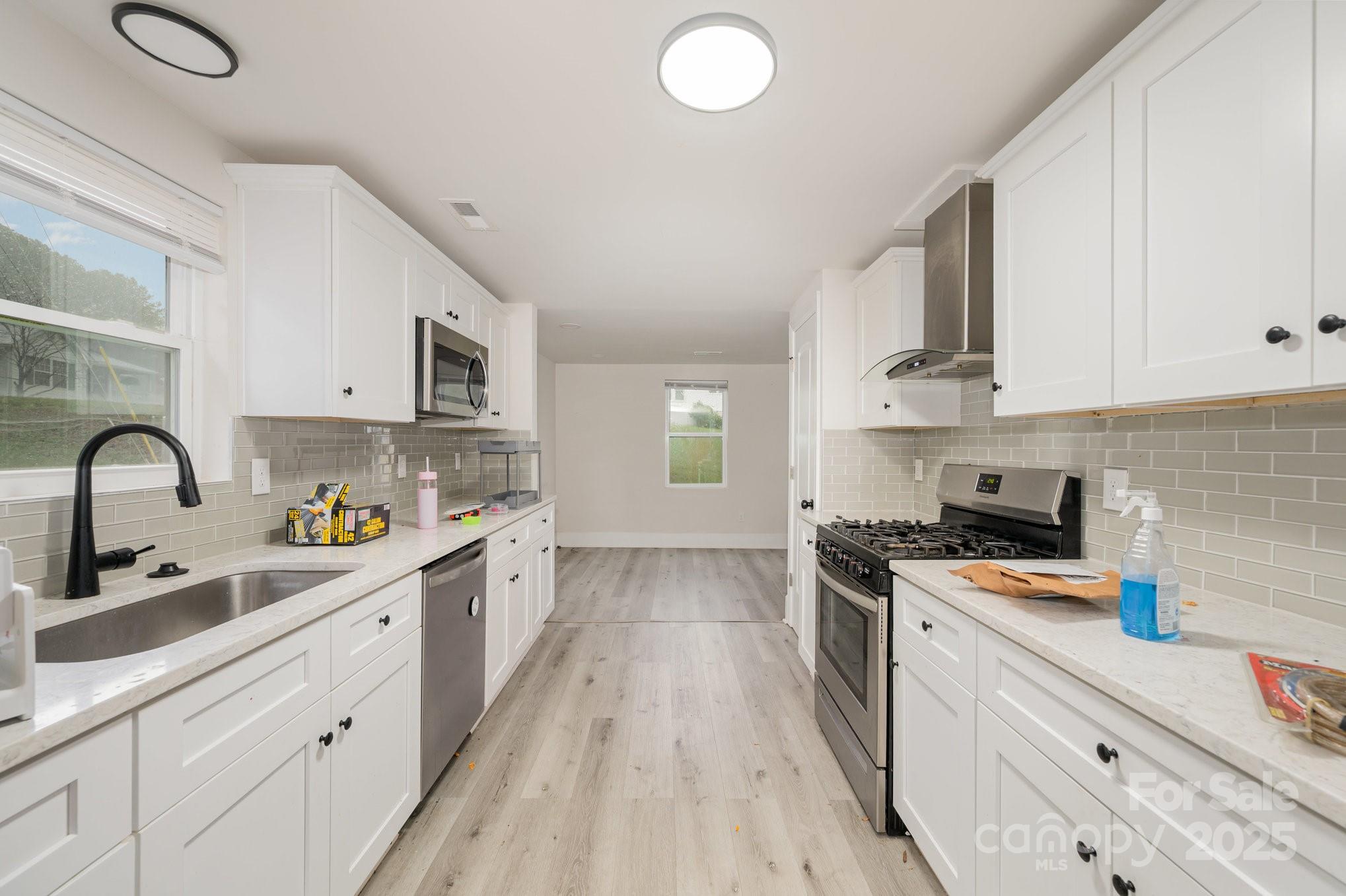 396 Cameron Avenue NE