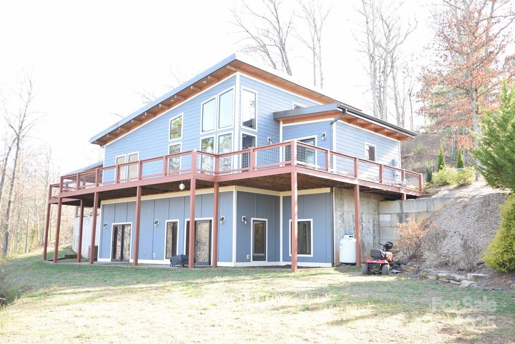 Bryson City, North Carolina 28713, United States, 4 Bedrooms Bedrooms, ,4 BathroomsBathrooms,Residential,Under Contract,103300