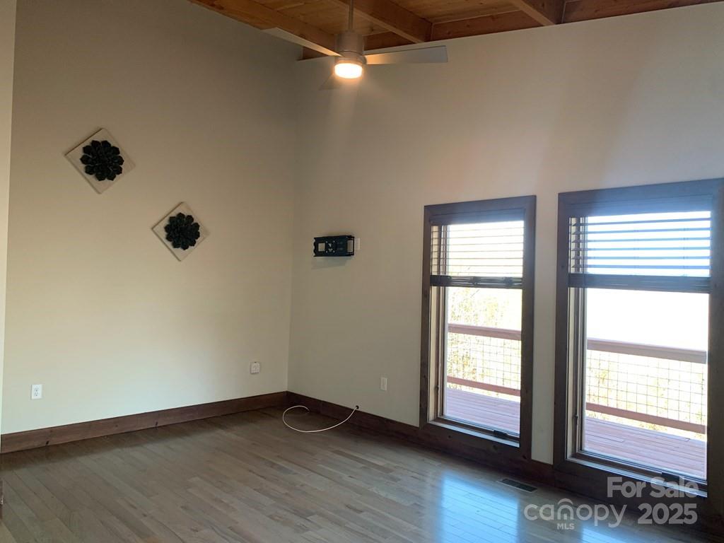 Bryson City, North Carolina 28713, United States, 4 Bedrooms Bedrooms, ,4 BathroomsBathrooms,Residential,Under Contract,103300